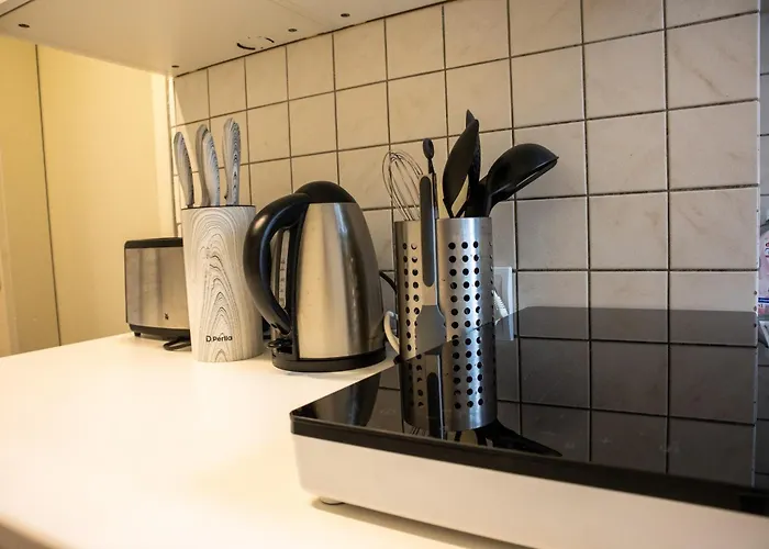 Schoene Fuer 4 Gaeste An Der Eilenriede Mit Kostenlosen Parkplaetzen * Hanovre