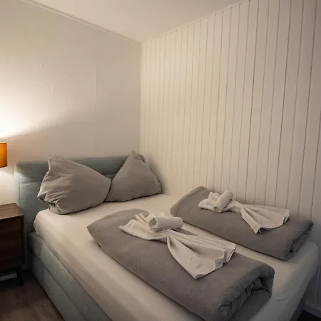 アパート Schoene Fuer 4 Gaeste An Der Eilenriede Mit Kostenlosen Parkplaetzen ハノーファー