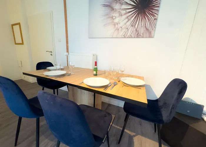 Schoene Fuer 4 Gaeste An Der Eilenriede Mit Kostenlosen Parkplaetzen アパート ハノーファー